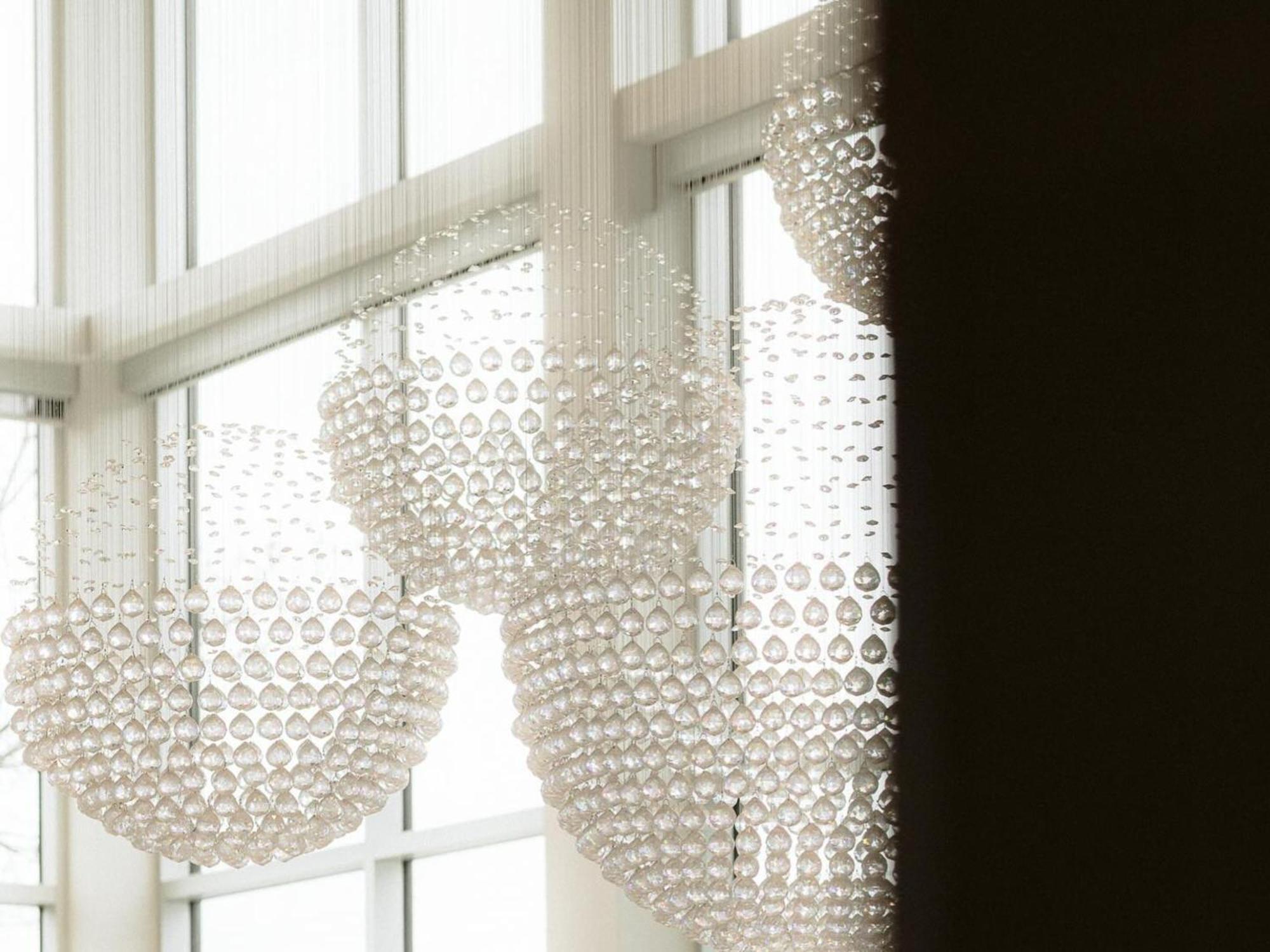 Otl Gouverneur Chicoutimi Buitenkant foto The Cloud Chandelier